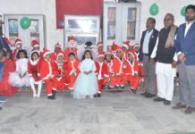 हसायन के ओ•एम•बी इंटरनेशनल स्कूल में मनाया गया क्रिसमस