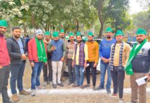 भारतीय हलधर किसान यूनियन के राष्ट्रीय अध्यक्ष धीरेंद्र सोलंकी को सुरक्षा मुहैया करने की मांग को लेकर एसडीएम को दिया ज्ञापन