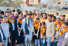 सिकंदराराऊ : नगर पालिका अध्यक्ष ने किया ऑल इंडिया क्रिकेट टूर्नामेंट का उद्घाटन