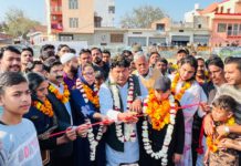 सिकंदराराऊ : नगर पालिका अध्यक्ष ने किया ऑल इंडिया क्रिकेट टूर्नामेंट का उद्घाटन