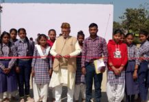 सिकंदराराऊ : एसबीएस हायर सेकेंडरी स्कूल के 36 वें वार्षिकोत्सव के पर तीन दिवसीय खेल उत्सव का शुभारंभ