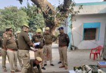 सिकंदराराऊ : क्षेत्राधिकारी द्वारा थाना सिकन्द्राराऊ का किया अर्धवार्षिक निरीक्षण तथा सम्बन्धित को दिये आवश्यक दिशा-निर्देश