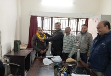 हाथरस के विकास भवन में दिव्यांग बोर्ड सदस्य सागर शर्मा का स्वागत