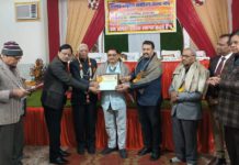 सिकन्दराराऊ : वरिष्ठ साहित्यकार देवेश सिसोदिया को मुरादाबाद में मिला साहित्य गौरव सम्मान