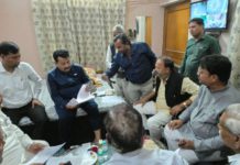 पुरदिलनगर : दंगल परिसर पर अवैध कब्जे को लेकर बढ़ा विवाद, सर्व समाज के प्रतिनिधिमंडल ने सांसद अनूप प्रधान से की शिकायत