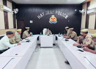 हाथरस पुलिस का बड़ा कदम: ई-रिक्शा पर लगेगा QR कोड, बिना सत्यापन नहीं चल पाएगा वाहन