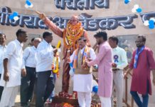 हाथरस : पूर्व पालिका अध्यक्ष पंडित आशीष शर्मा ने बाबा साहब को किया नमन; ओढ़पुरा स्थित ‘पंच तीर्थ’ अंबेडकर पार्क में अर्पित की श्रद्धांजलि