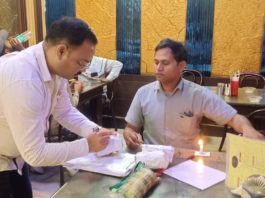 हाथरस : खाद्य सुरक्षा विभाग की बड़ी कार्रवाई: तेल, पनीर, मावा समेत कई खाद्य पदार्थों के नमूने जांच के लिए भेजे गए