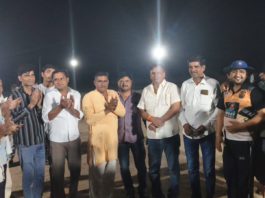 सादाबाद के गांव ताजपुर में नाइट क्रिकेट टूर्नामेंट का आगाज, नगला छत्ती टीम ने टिकेत टीम को 95 रन से हराया