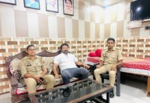 कांग्रेस नेता विवेक उपाध्याय का आरोप: बिना आदेश रातभर घर में रोके रखा, पुलिस कार्रवाई पर उठाए सवाल