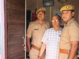 सिकंदराराऊ में परशुराम शोभायात्रा को लेकर विवाद, मित्रेश चतुर्वेदी को पुलिस ने घर पर किया नजरबंद