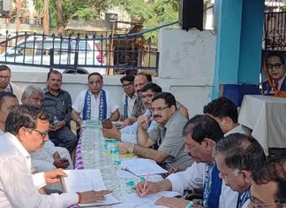 एटा में बसपा की मंडल स्तरीय बूथ समीक्षा बैठक संपन्न , हाथरस जिलाध्यक्ष ने की शिरकत