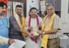हाथरस: सांसद अनूप प्रधान वाल्मीकि ने जनसंपर्क अभियान के तहत उद्योगपति रामकुमार से की मुलाकात, मोदी सरकार के 12 वर्षों की उपलब्धियों पर चर्चा