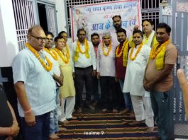 हाथरस के खौंडा हजारी में हुआ भव्य हनुमान चालीसा पाठ, भक्तिमय माहौल में जुटे सैकड़ों श्रद्धालु