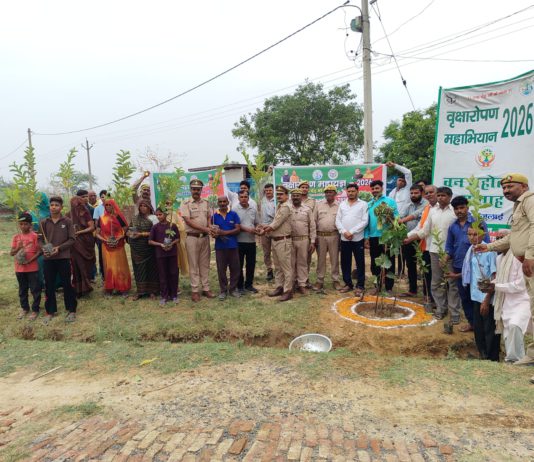हाथरस : वन महोत्सव सप्ताह 2026 के तहत सूसामई इंटर कॉलेज में हुआ भव्य वृक्षारोपण, ‘एक पेड़ माँ के नाम’ अभियान को मिला जनसमर्थन