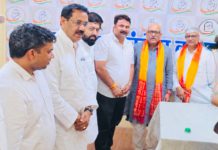 लखनऊ : कांग्रेस जिला अध्यक्षों की बैठक: हाथरस जिला अध्यक्ष पं. विवेक उपाध्याय को 2027 विधानसभा चुनाव की तैयारियां तेज करने के निर्देश
