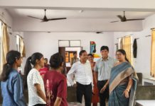हाथरस: राज्य महिला आयोग सदस्य रेनू गौड़ ने जवाहर नवोदय विद्यालय अगसौली का किया निरीक्षण, छात्र-छात्राओं से किया संवाद