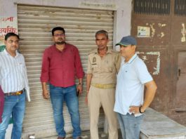 हाथरस : झोलाछाप क्लीनिकों पर स्वास्थ्य विभाग का बड़ा एक्शन, कई क्लीनिक बंद, कई को नोटिस