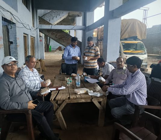 हाथरस : मिलावटी मसालों के खिलाफ बड़ी कार्रवाई, 330 किलो मिर्च पाउडर किया जब्त