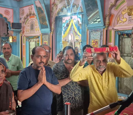 हाथरस : मुनि श्री शिवदत्त सागर जी बोले- धन कमाना बुरा नहीं, धर्म और दान से ही होगा जीवन का कल्याण