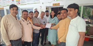 हाथरस : सलेमपुर-2 औद्योगिक क्षेत्र में स्थानीय उद्यमियों को प्राथमिकता देने की मांग, व्यापार मंडल ने मुख्यमंत्री के नाम सौंपा ज्ञापन