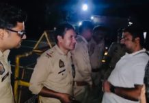 हाथरस : कांग्रेस जिला अध्यक्ष विवेक उपाध्याय को दिल्ली जाते समय पुलिस ने रोका, लोकतांत्रिक अधिकारों के हनन का लगाया आरोप