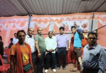 सिकंदराराऊ : कांवड़ यात्रा को लेकर प्रशासन अलर्ट, बीईओ विजय चौहान ने सेवा शिविरों का किया निरीक्षण