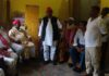 हाथरस : सपा प्रदेश सचिव विनोद कुमार सविता का भव्य स्वागत, प्रथम आगमन पर कार्यकर्ताओं ने किया जोरदार सम्मान