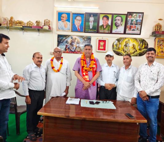 हाथरस : बने राजकीय कला संग्रहालय और आर्ट गैलरी, विधायक प्रदीप कुमार सिंह ने CM योगी को सौंपा प्रस्ताव