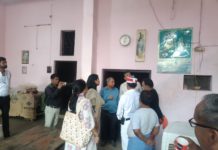 सादाबाद : खाद्य विभाग की छापेमारी, 5 नमूने लिए; 25 लीटर दूध और 15 किलो पेड़ा नष्ट