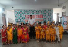 SBS यूनियन स्कूल सासनी में उत्साह के साथ मनाई गई श्री कृष्ण जन्माष्टमी, राधा-कृष्ण की झांकियों ने मोहा मन