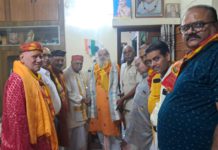 हाथरस : श्री वेद भगवान सनातन धर्म सभा के सभापति चुने गए पंडित विश्वनाथ पुरोहित