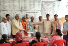 हाथरस : डॉ. वी.डी. गुप्ता का स्मृति दिवस मनाया गया, सेवा और ईमानदारी को किया याद