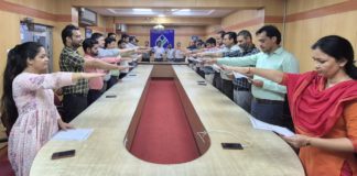 हाथरस : उत्तर प्रदेश ग्रामीण बैंक ने ली स्वच्छता की शपथ, “स्वच्छता ही सेवा 2026” अभियान में अधिकारियों-कर्मचारियों ने लिया संकल्प