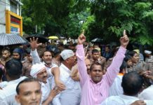 हाथरस : CEC ज्ञानेश कुमार के खिलाफ कांग्रेस का विरोध, योगेश कुमार ओके बोले- लोकतंत्र की रक्षा के लिए संघर्ष जारी रहेगा