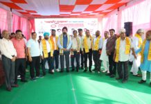 हाथरस के श्री दाऊजी महाराज मेला प्रांगण में भव्य व्यापारी समागम एवं सम्मान समारोह का आयोजन।