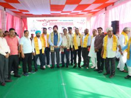 हाथरस के श्री दाऊजी महाराज मेला प्रांगण में भव्य व्यापारी समागम एवं सम्मान समारोह का आयोजन।