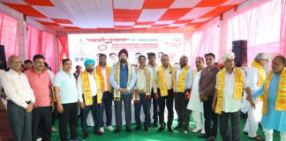 हाथरस के श्री दाऊजी महाराज मेला प्रांगण में भव्य व्यापारी समागम एवं सम्मान समारोह का आयोजन।