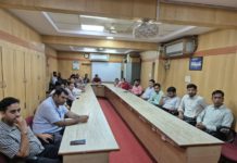 हाथरस : उत्तर प्रदेश ग्रामीण बैंक के नवागत क्षेत्रीय प्रबंधक प्रदीप मोहन दीक्षित ने संभाला कार्यभार, व्यवसायिक लक्ष्य पूरे करने पर जोर