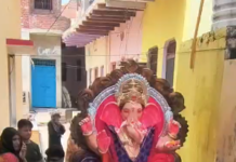 बिसावर : गणपति बप्पा के जयकारों से गूंजा कस्बा, जगह-जगह स्थापित हुईं गणेश प्रतिमाएं