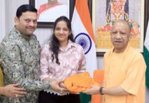 व्यापारी नेता अनुभव अग्रवाल ने प्रतिनिधि मंडल सहित सीएम योगी से की मुलाकात, पुत्री सिद्धि अग्रवाल भी रहीं मौजूद