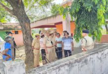 अलीगढ़ के नेहरा गांव के मंदिर में चोरी की सूचना पर SSP ने किया निरीक्षण, पुलिस को जल्द खुलासे के निर्देश