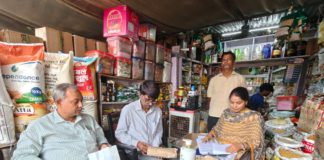 हाथरस : खाद्य सुरक्षा विभाग की कार्रवाई, सोनपपड़ी, साबूदाना और समा चावल सहित 5 नमूने लिए