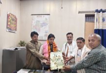 सादाबाद : तहसीलदार हेमंत चौधरी से मिले युवा रालोद नेता दीपू चौधरी, जनसमस्याओं के समाधान पर हुई चर्चा