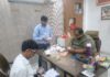 हाथरस : खाद्य सुरक्षा विभाग की छापेमारी, लपक लड्डू, बेसन और रबड़ी के नमूने लिए त्योहारों के मद्देनजर खाद्य पदार्थों की जांच, 65 विद्यार्थियों को स्वच्छता के प्रति किया जागरूक